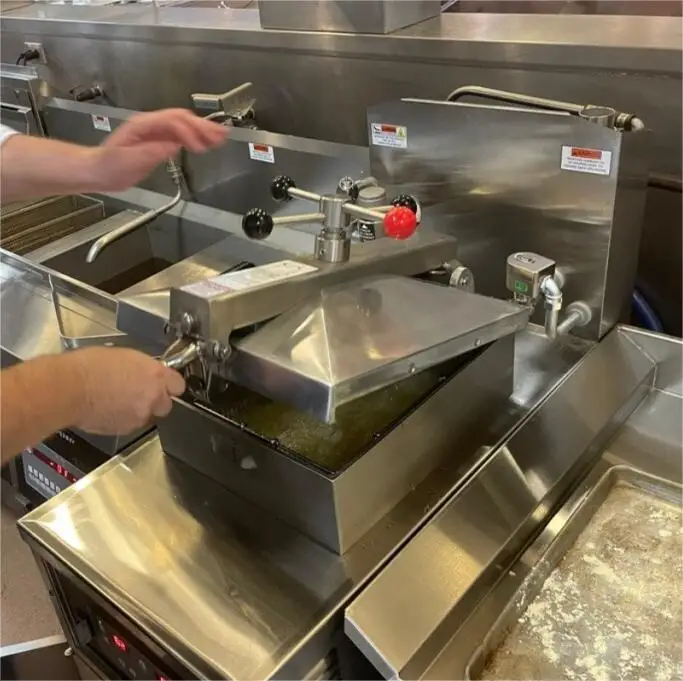 

Easy-to-use pressure fryer versatile