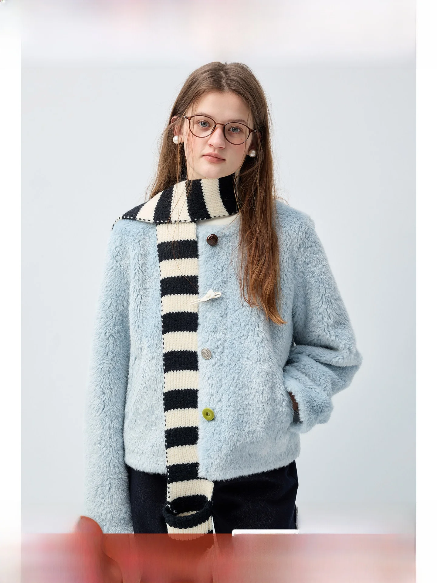 

Женская укороченная куртка из искусственного меха и кожи Rui больших размеров, легкая, пушистая, зимняя, приталенная, в корейском стиле, прямого кроя