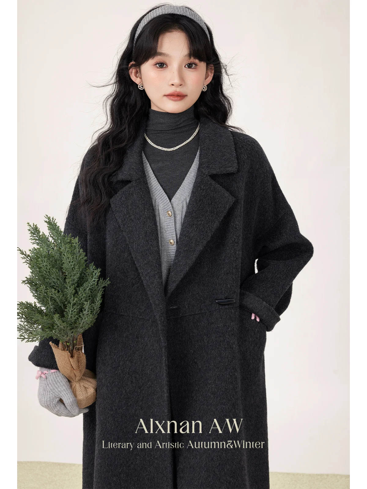 ALXNAN Women's Straight Woolen Coat Trendy Lapel Collar Single Button Drop Sleeve Overcoat Fall Winter Commuter Long Coat L51112