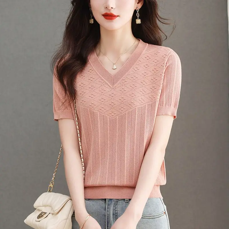 Simplicity Fashion Summer T-Shirts Women\'s Solid Color V-neck Jacquard Weave Hollow Out Temperament Loose Short Sleeve Knit Tops