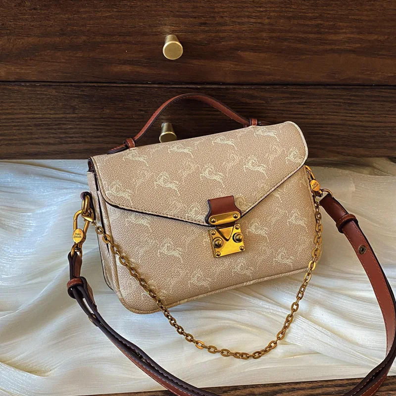 

2025 Luxe Vintage Courier Bag, Women's Spacious Shoulder Purse, Day to Night Crossbody, Casual Sling Bag, Minimalist Leather Bag