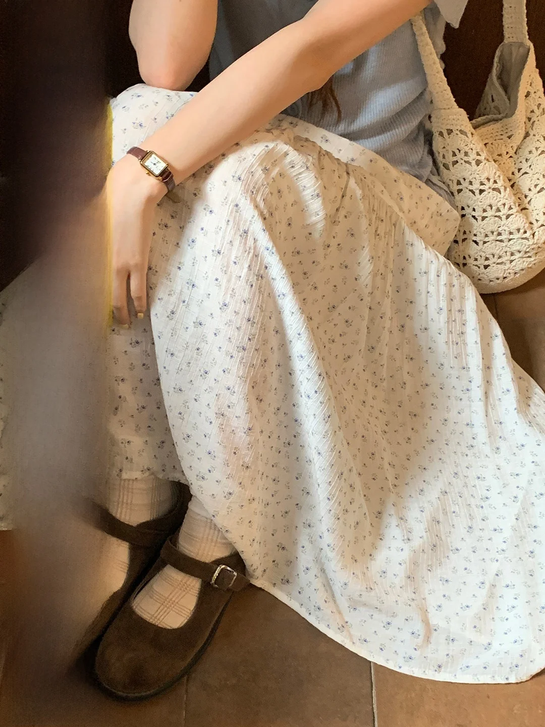 

Женское платье с цветочным принтом и завязками на шее, эластичной талией, универсальным нежным дизайном, в корейском стиле, для города и повседневной носки