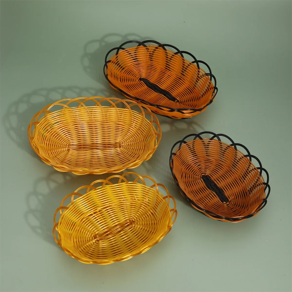 New Imitation Rattan Fruit Basket Indian Flying Cake Snack Basket Fruit Tray Food Storage Round Woven Bread Basket for Home