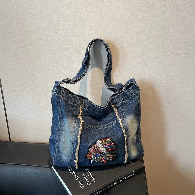 

Новые удобные и универсальные текстурированные сумки-кроссбоди для женщин, модные джинсовые сумки через плечо с вышивкой, стильные повседневные сумки для хранения вещей.