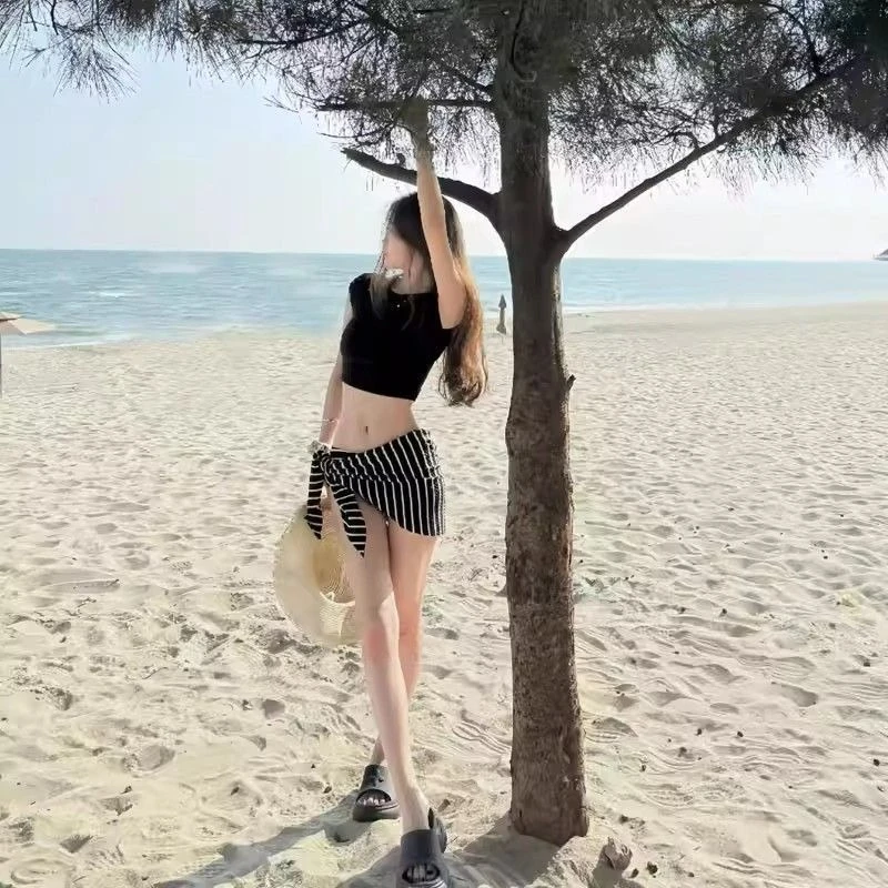 2026 New Arrival Women Bikini Set Luxury Designer Style Striped Swimwear Sexy Push Up Bikini for Beach Vacation and Spa view 2