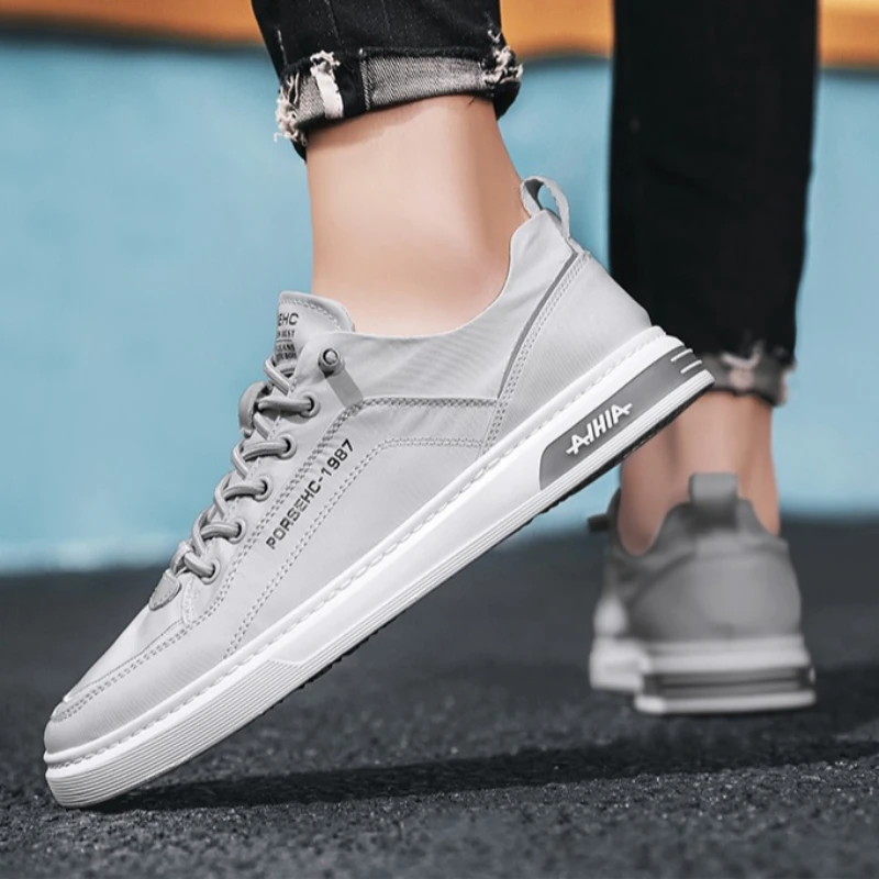 

Men's Soft-soled Lightweight All-season Lace-up Flat Bottom Low-top Round Toe Walking Ice Silk Step Breathable Casual Shoes