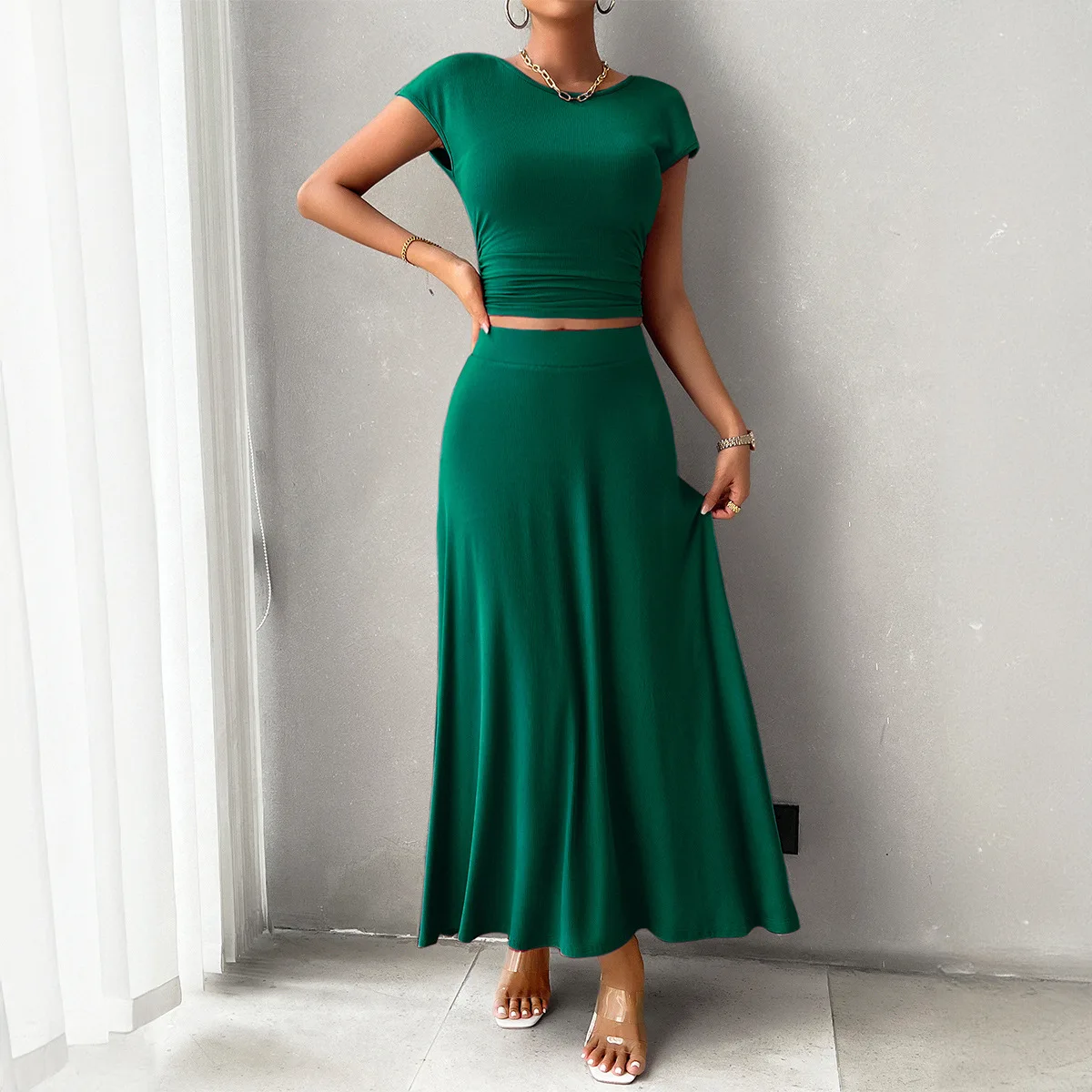 2025 Spring and Summer Short-sleeved Women's Round Neck Slim Fit Solid Color Short-sleeved Top A-line Maxi Skirt Suit