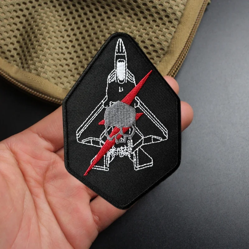 Crânio remendo bordado em roupas aeronaves táticas moral crachá gancho loop remendos militares mochila adesivos braçadeira
