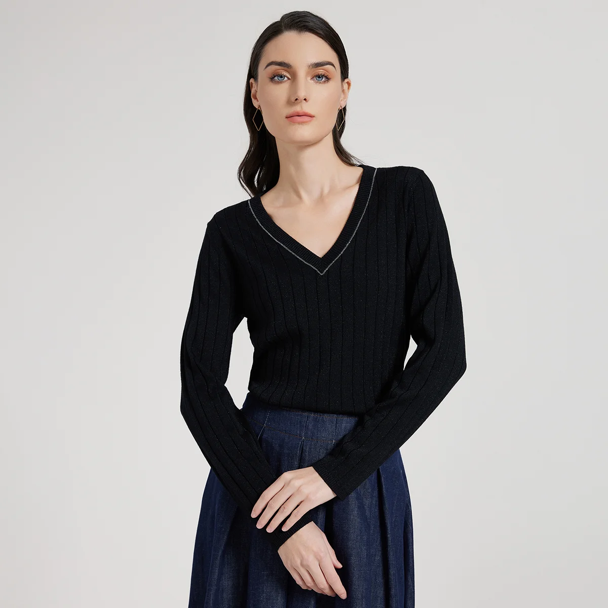 BC1018 Luxury 100% Wool V-Neck Sweater Women's Subtle Metallic Yarn Knit Pullover High Elastic Ribbed Soft Top
