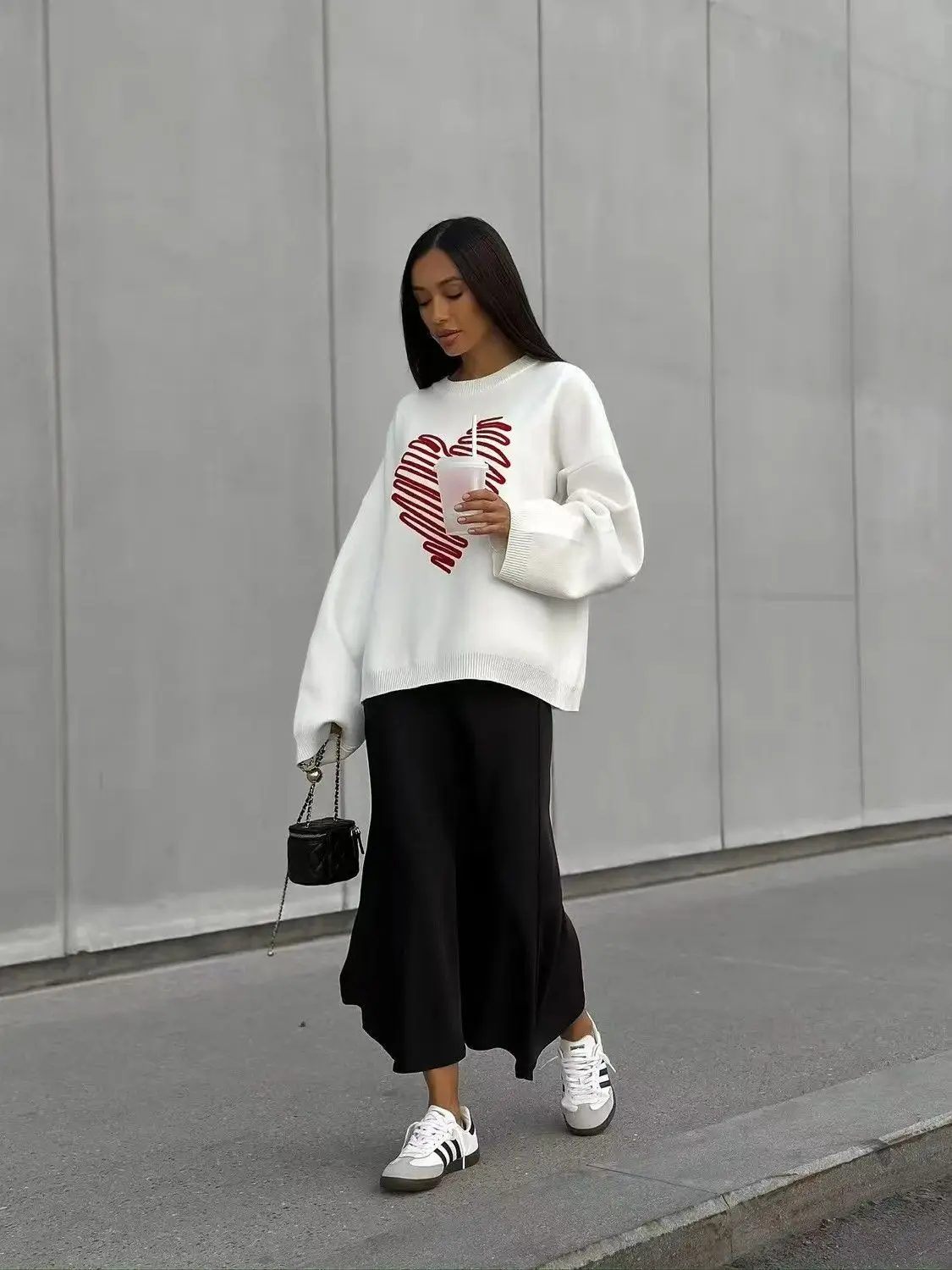 100% Pure Cotton Autumn And Winter Women's Line Love Pattern White Round Neck Sports  Retro Casual Thick Loose Pullover