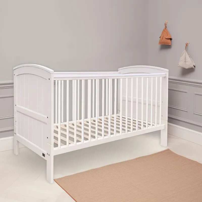 Solid Wood Splicing Removable Fence Bed Eco Friendly Paint Leak Proof Design Easy Assembly Durable Wooden Frame for Bedroom