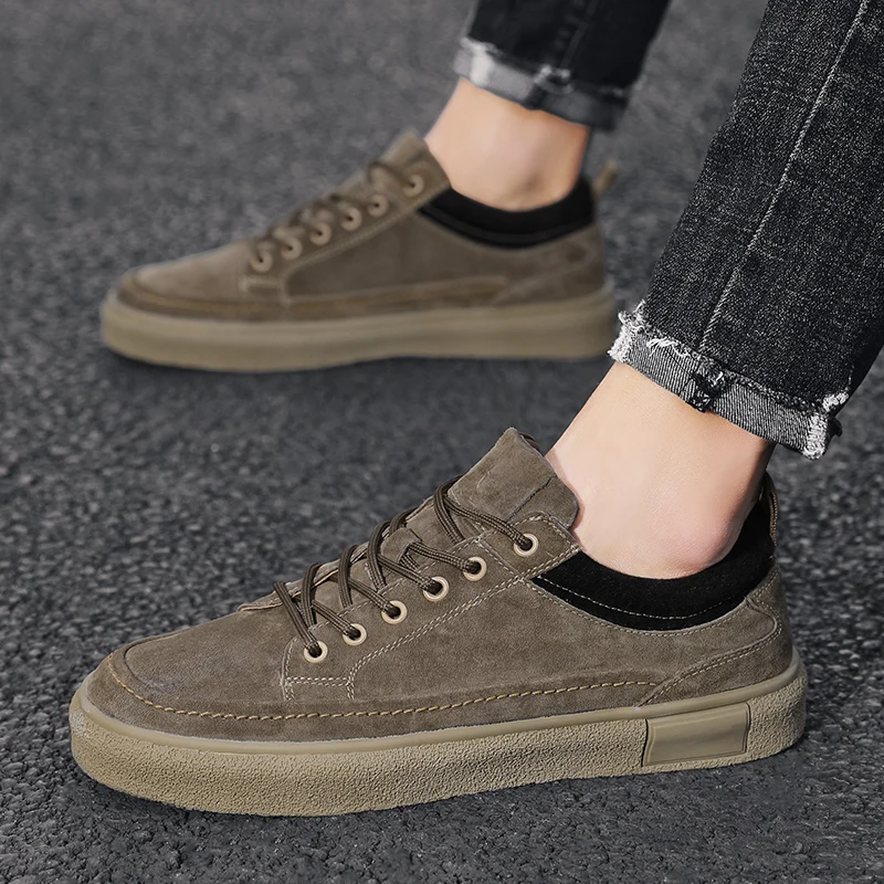 Casual men's board shoes Youthful trendy styles Outdoor leisure walking Daily office party youth Hot selling sports shoes