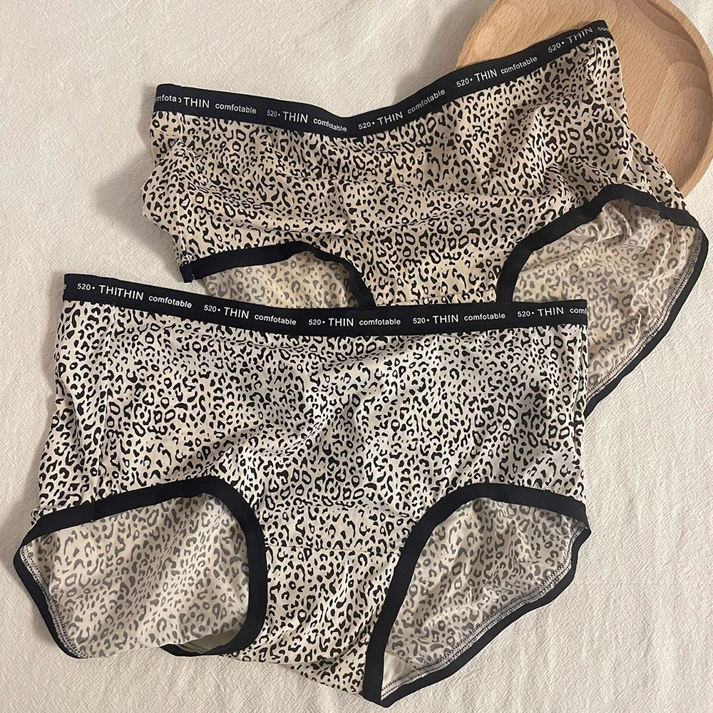 Ozey 2 pçs/set macio sedoso leopardo impressão sexy calcinha feminina meados de cintura seda macio topo hip moldar calcinha de seda gelo