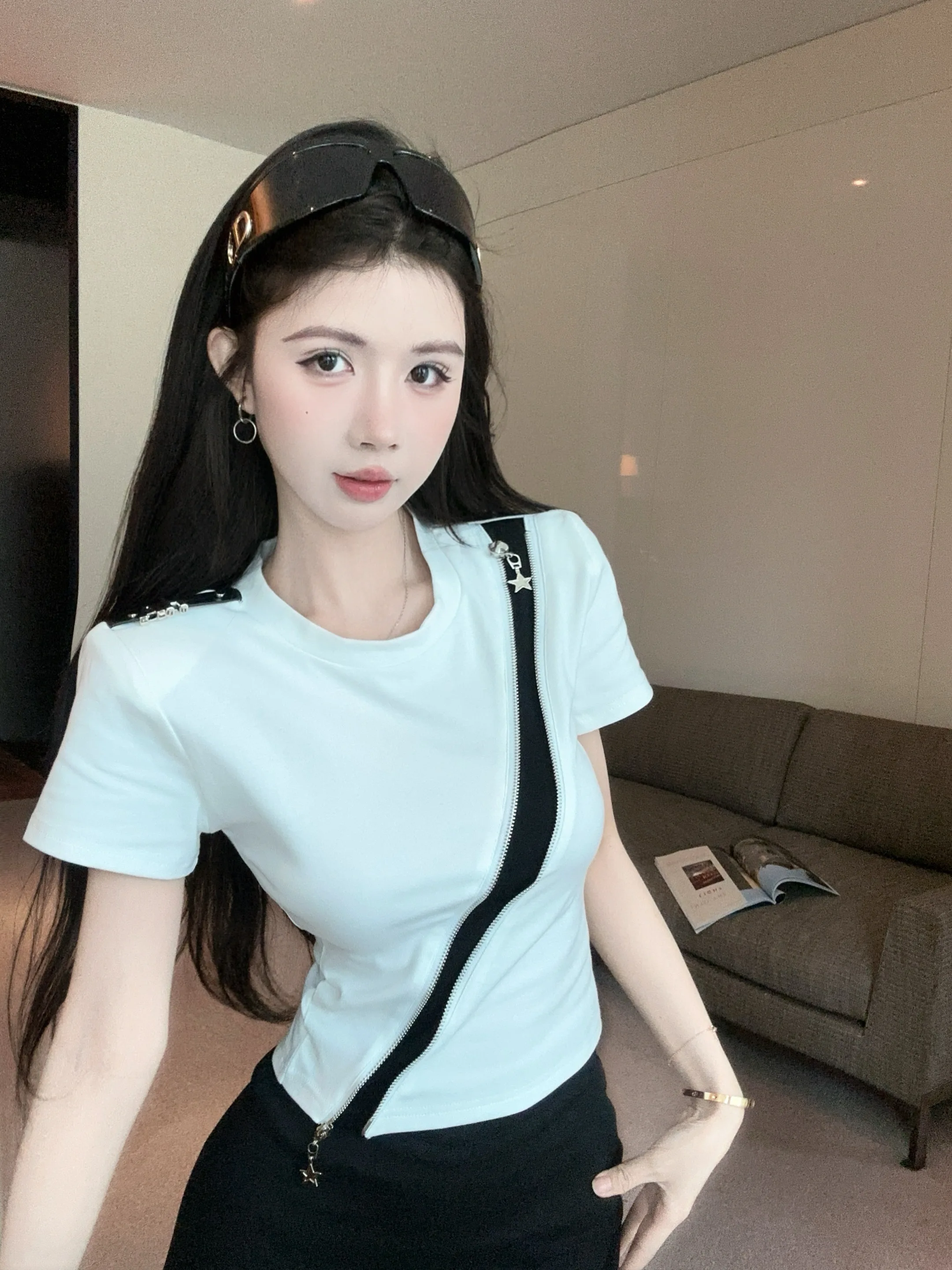 

Slim Fit Short Sleeve T-Shirt Women's Summer Fashion Zipper Design Versatile Short Length Top Korean Style Casual Wear