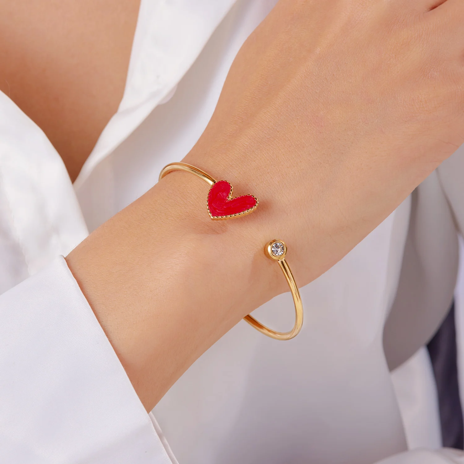 Neue Trendy Vergoldete Einfache Herz Manschette Armreifen für Frauen Hohe Qualität Edelstahl Kristall Armbänder Wasserdicht Schmuck – Detail 6
