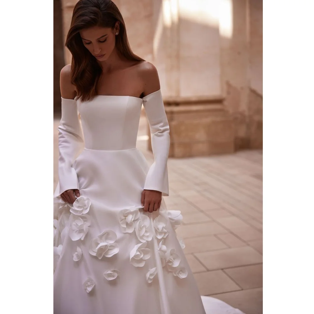 Preciosos vestidos de novia blancos con flores en 3D, vestidos de novia drapeados con mangas acampanadas sin tirantes a la moda, vestidos de novia elegantes con cola de corte