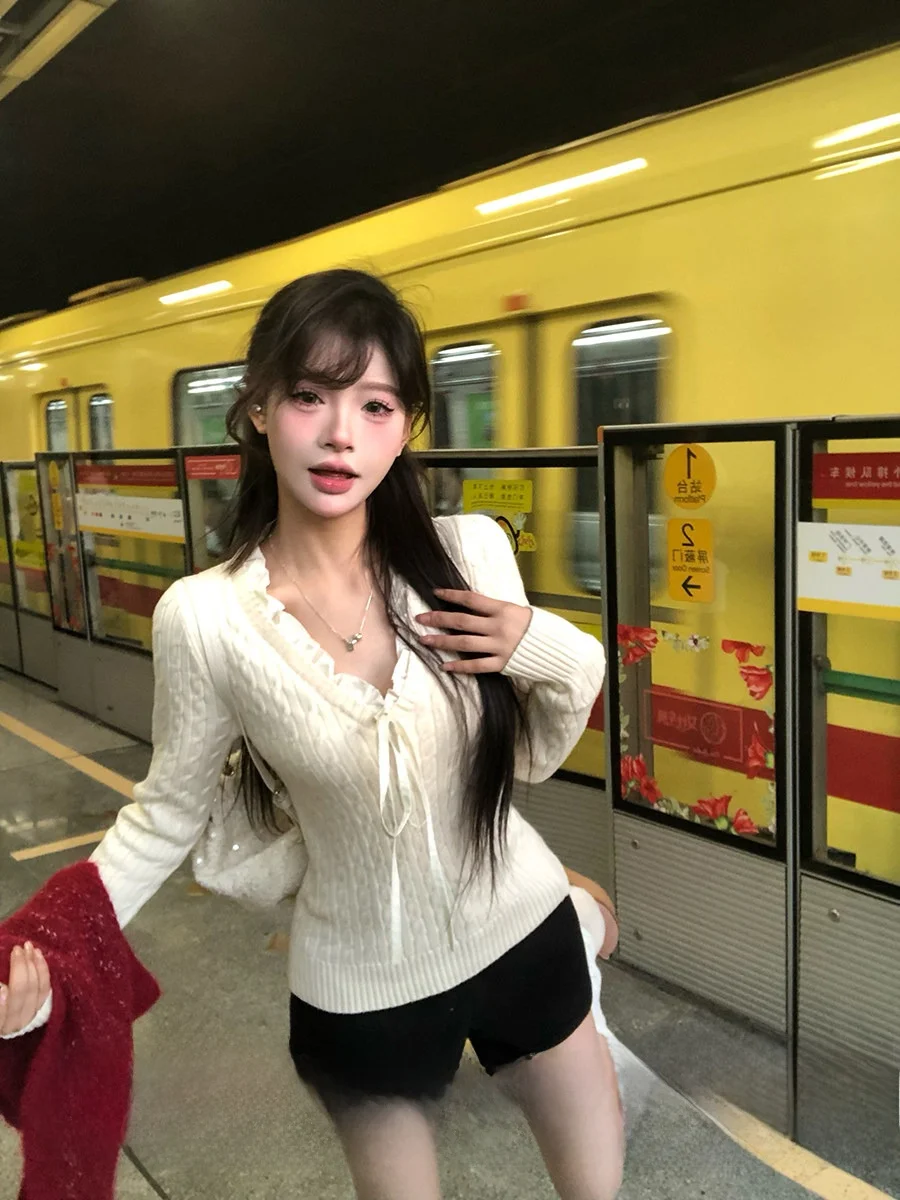 

Белый вязаный свитер с V-образным вырезом для женщин, базовый слой, корейский дизайн, осенне-зимний, прямой крой, длинный рукав