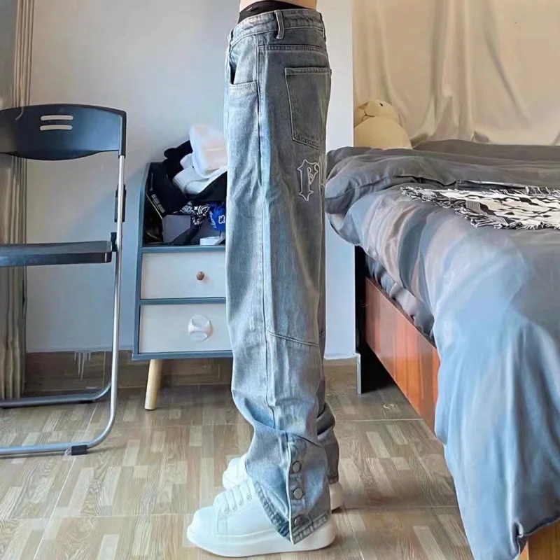 Celana Koboi Pria Tren 2025 Celana Hip Hop Longgar Retro Jeans Untuk Pria Lurus Kasual Vintage Musim Panas Sobek Reguler Kpop