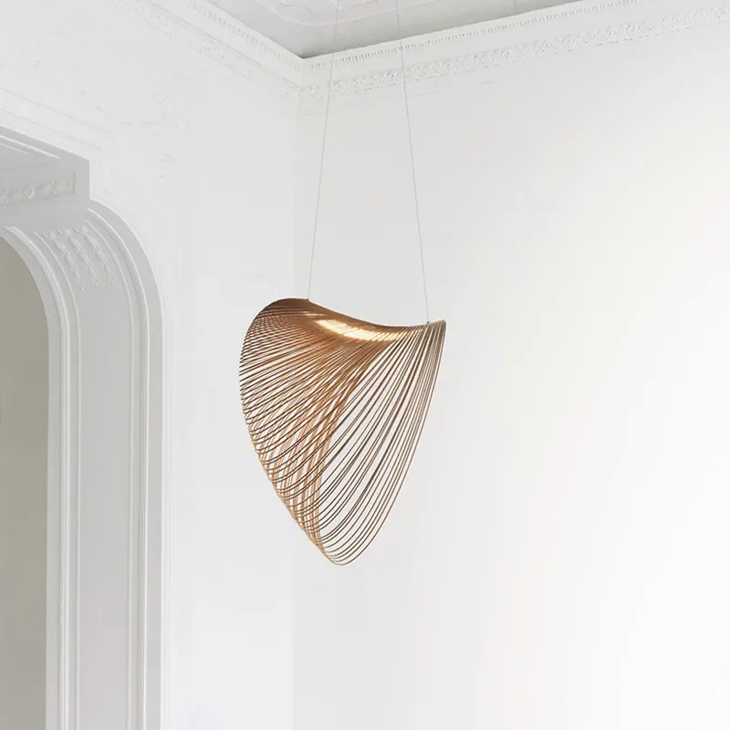 Plafonnier LED Suspendu en Bois au Design Nordique, Luminaire Décoratif d'Nik, Idéal pour un Salon, une Salle à Manger ou une Cuisine