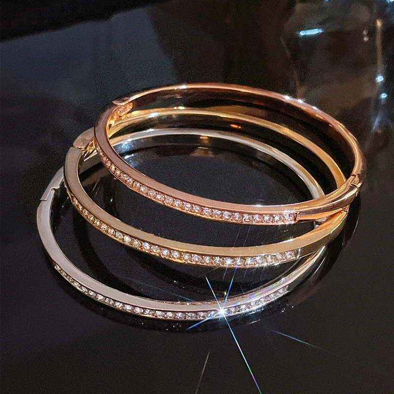 New Korean Simple Round Bangles Bracelets for Women Crystal Rhinestone Pave Opening Bangle Wedding Jewelry Gifts Wholesale