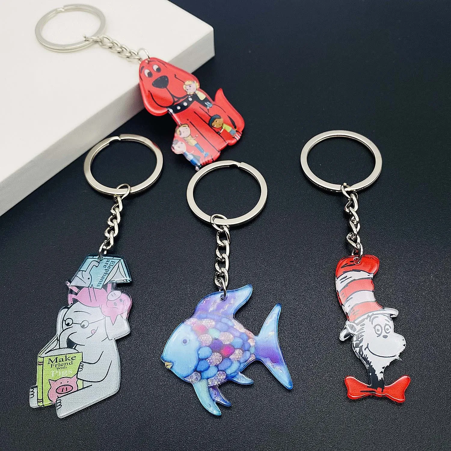 Новинка, брелок с подвеской в виде Красной собаки, слона, акриловая подвеска для чтения учеников, сезон открытия, книга с изображениями, сезон открытия, ювелирные изделия, подарок