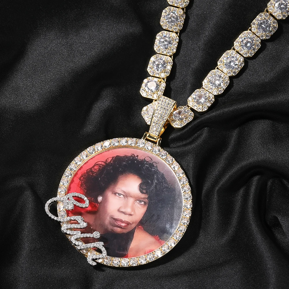 THE BLING KING Men\'s Large Custom Name Round Photo Pendant Necklace Cursive Letters 6.8cm Circle DIY Photo Memory Jewelry Gift
