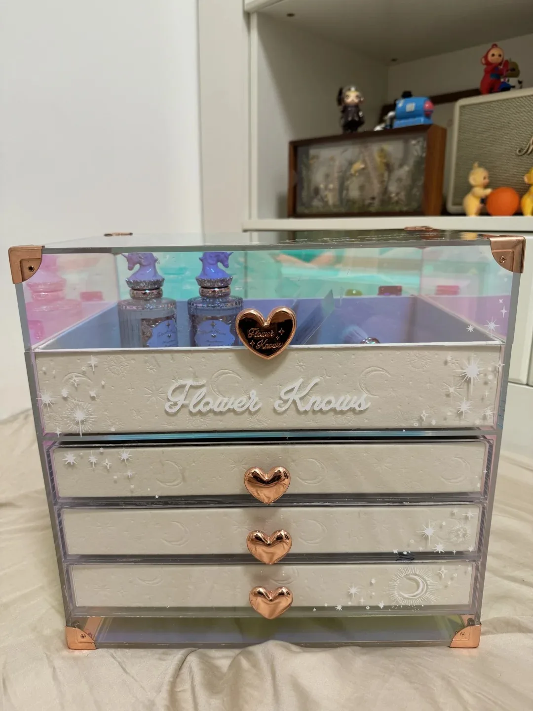 Pudełko upominkowe z kwiatami i jednorożcem (tylko pudełko)