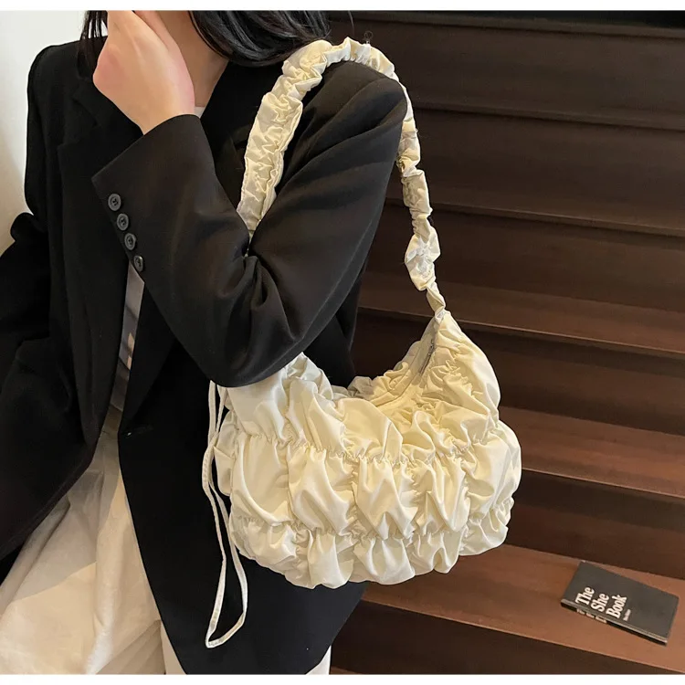 Folds Cloud Bag für Damen, Schulter-Crossbody-Tasche, Nylon-Bubble-Plissee-Unterarmtasche, leichte Hobo-Handtasche für den Arbeitsweg – Detail 6