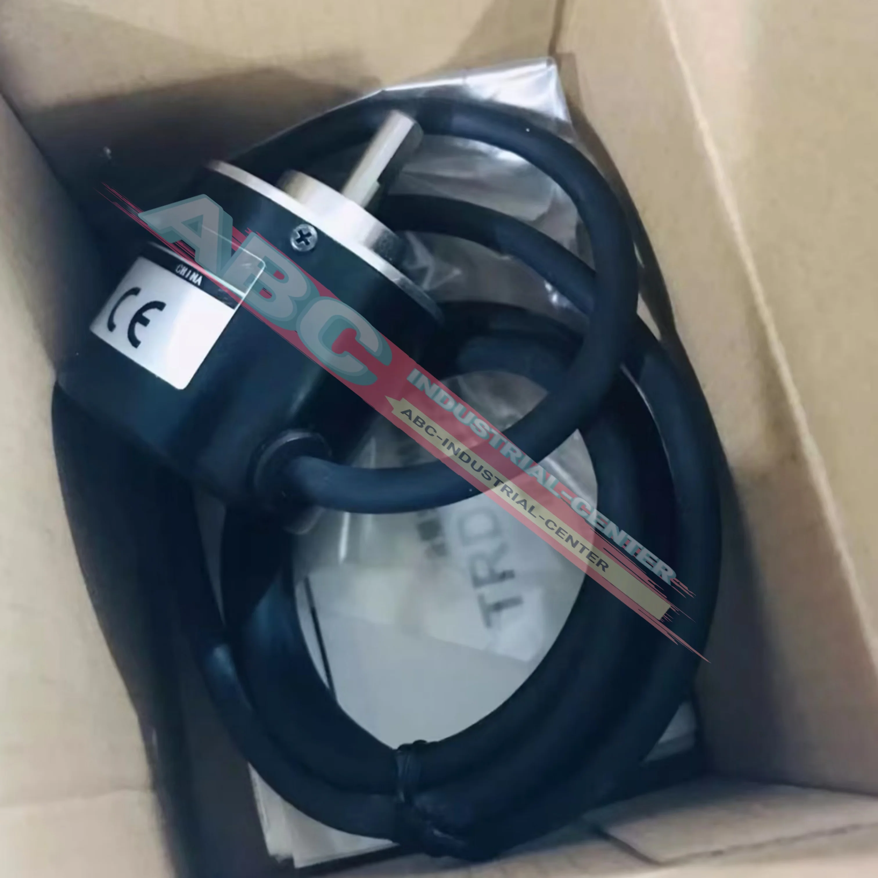 Новый оригинальный поворотный энкодер с валом TRD-2T1000BF TRD-J360-RZ