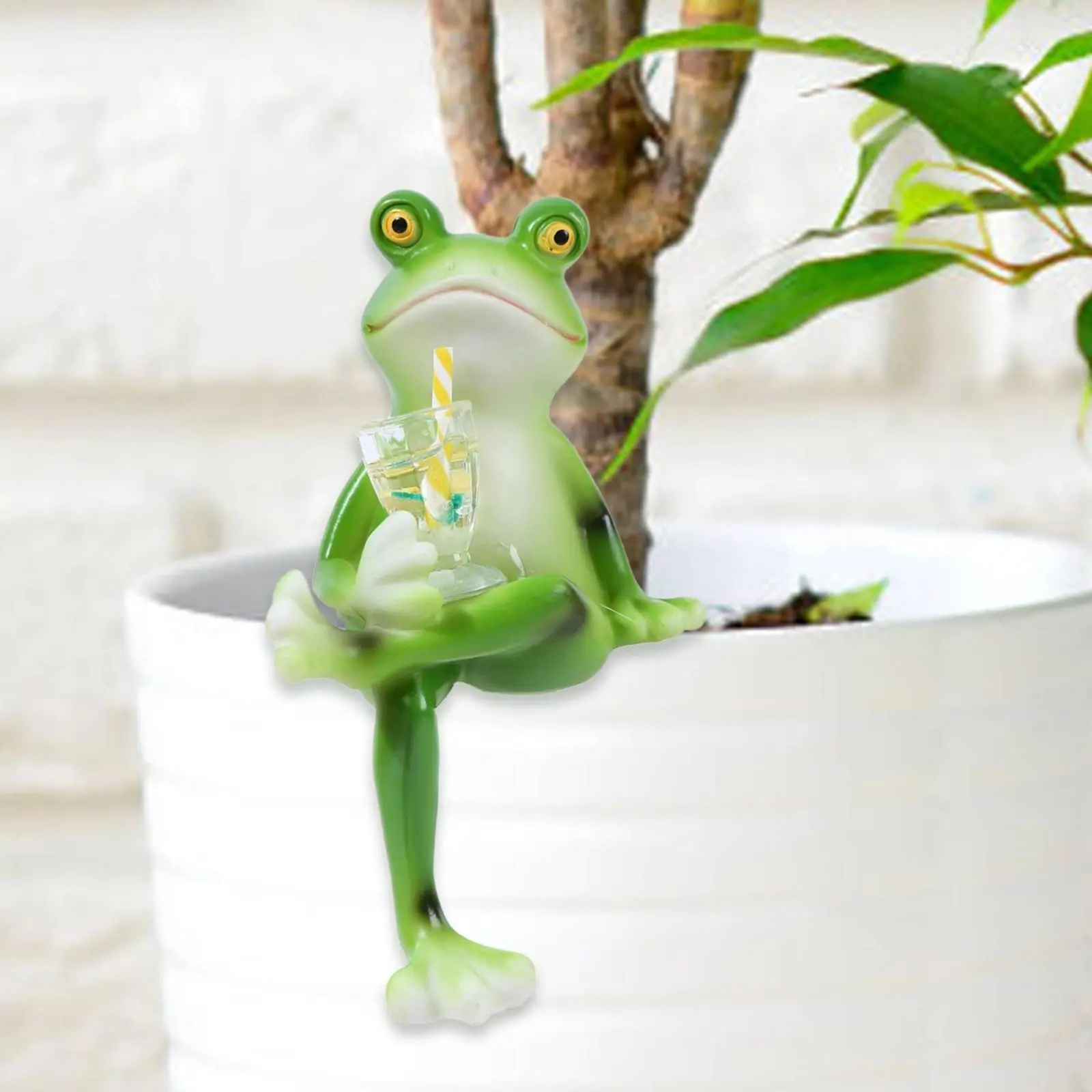 Drinking Frog Pot Hanger Playful Design Frog Pot Holder Novelty Gift Hand-Painted for Gardeners, Patio