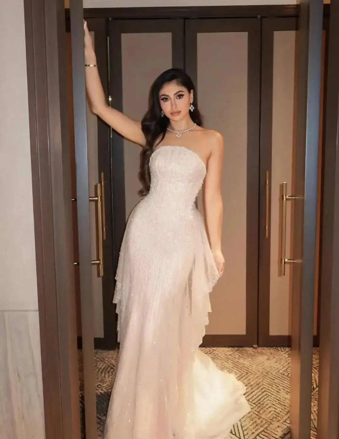 

Роскошное вечернее платье без бретелек цвета розового румяна, расшитое бисером, фасон «русалка», с шлейфом, для выпускного вечера, арабской свадьбы, Рамадана, торжественной вечеринки