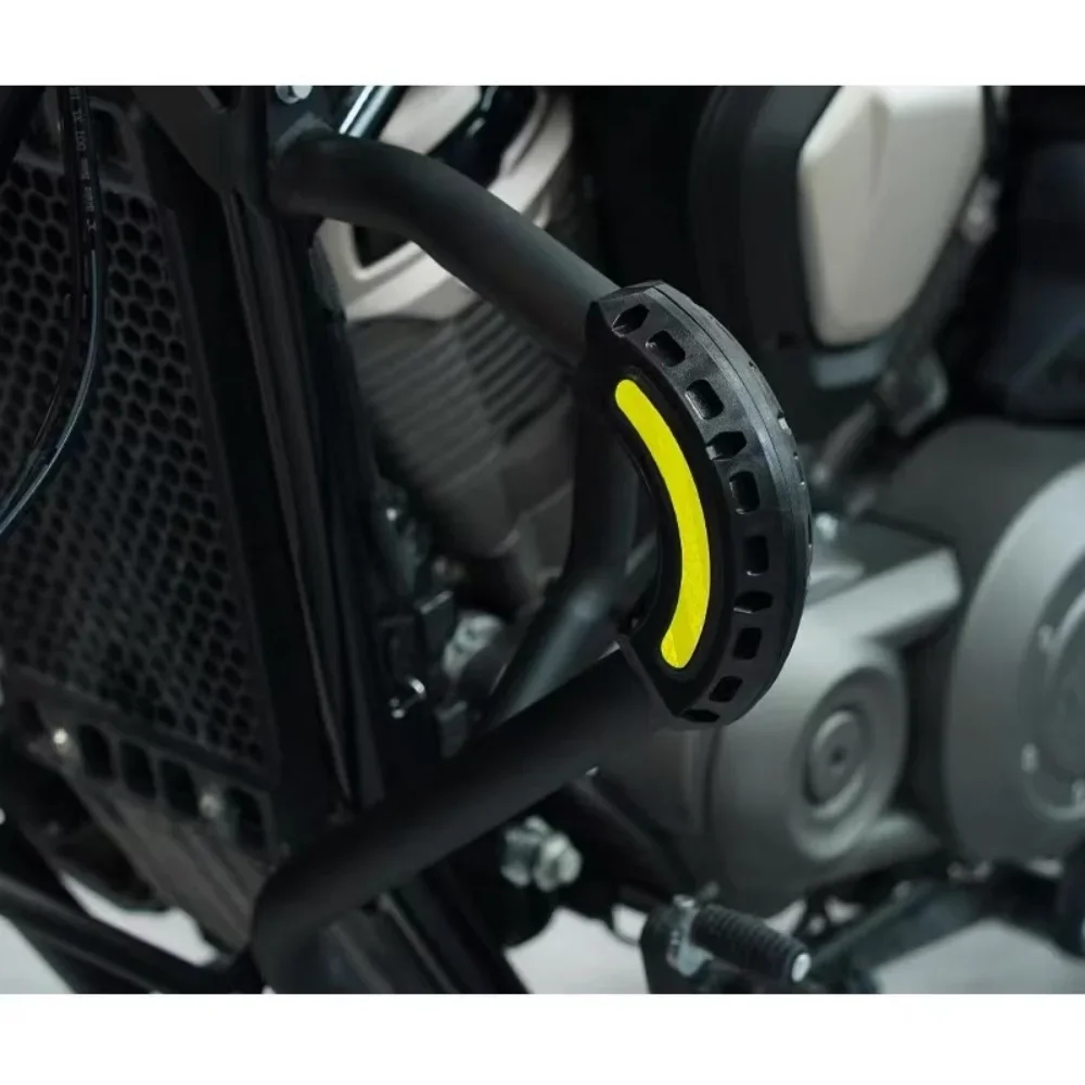 Suitable for BENDA 500 DARK FLAG500 bumper guards, anti-fall and rust-proof modification parts, made of high carbon steel.