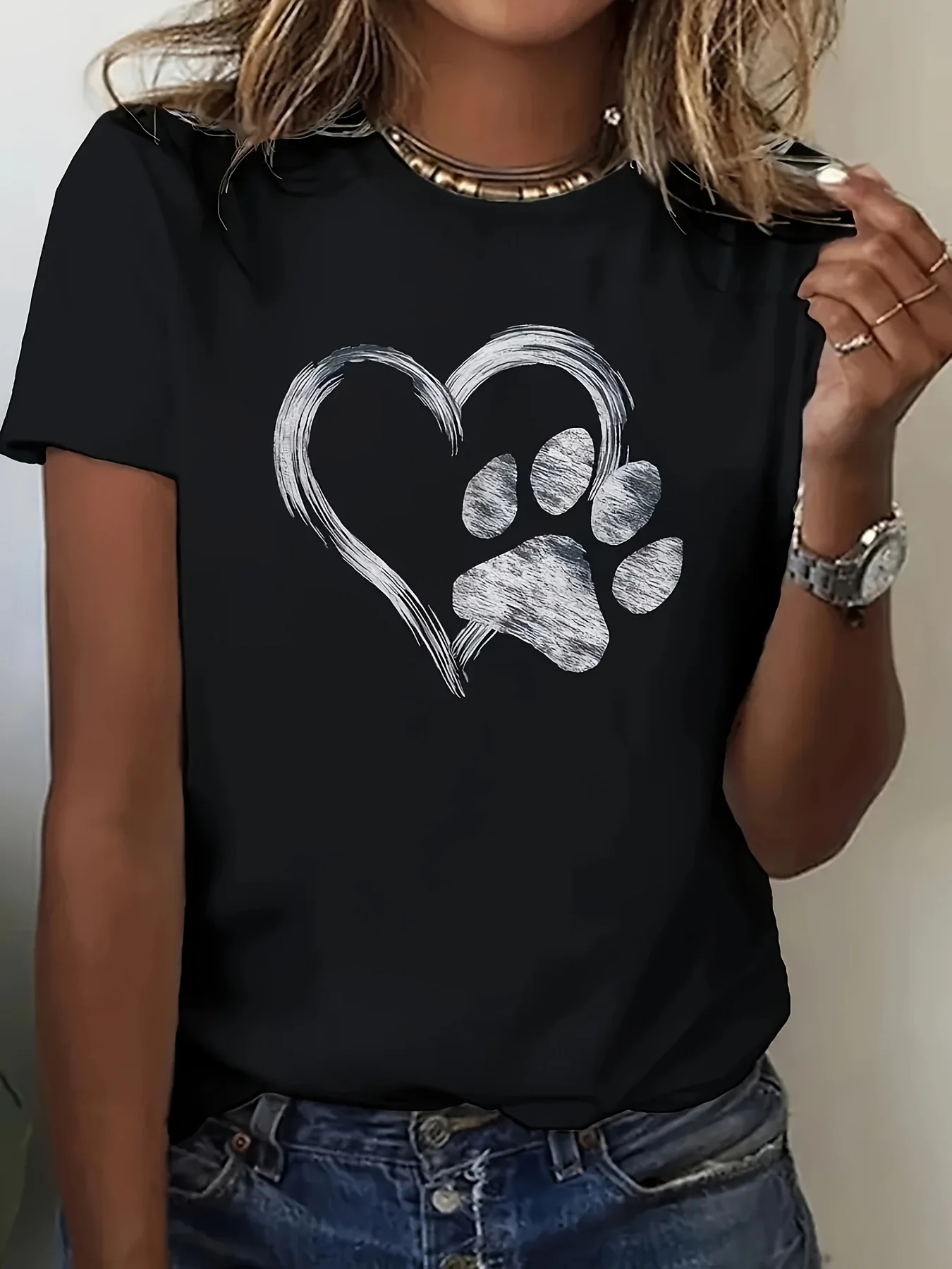 Women's Heart and Dog Paw Print Crew Neck Short Sleeve T-Shirt Funny Fashion T Shirt Outfit Graphic Tees Tops Clothes Female 90s