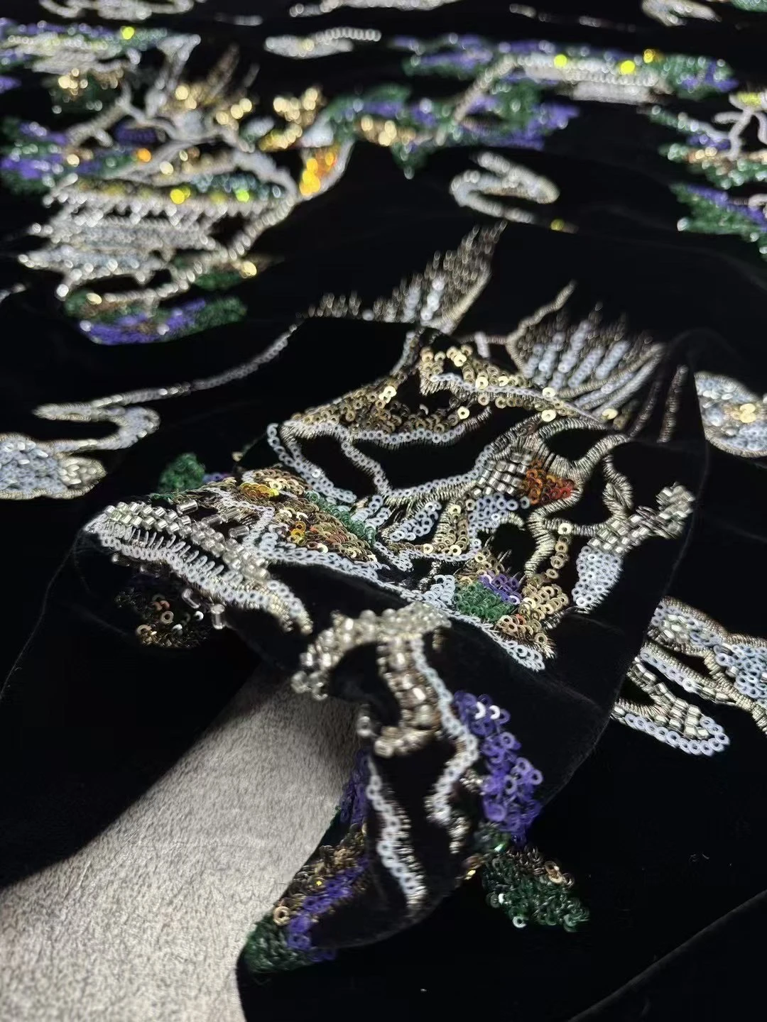 Squisito velluto di seta paillettes perline tubo tessuto ricamato cucito Hanfu giacca qipao tessuto firmato per Jiuzhong Palace
