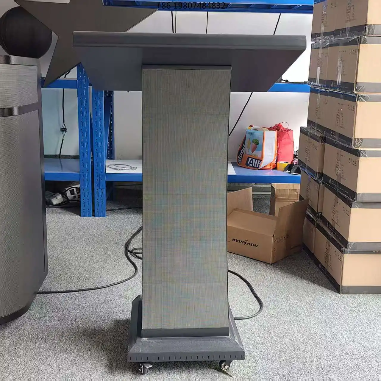 Customizable Full Color Video Advertising Display Device, Deformable Indoor P1.86 LED Projection Screen on the Podium