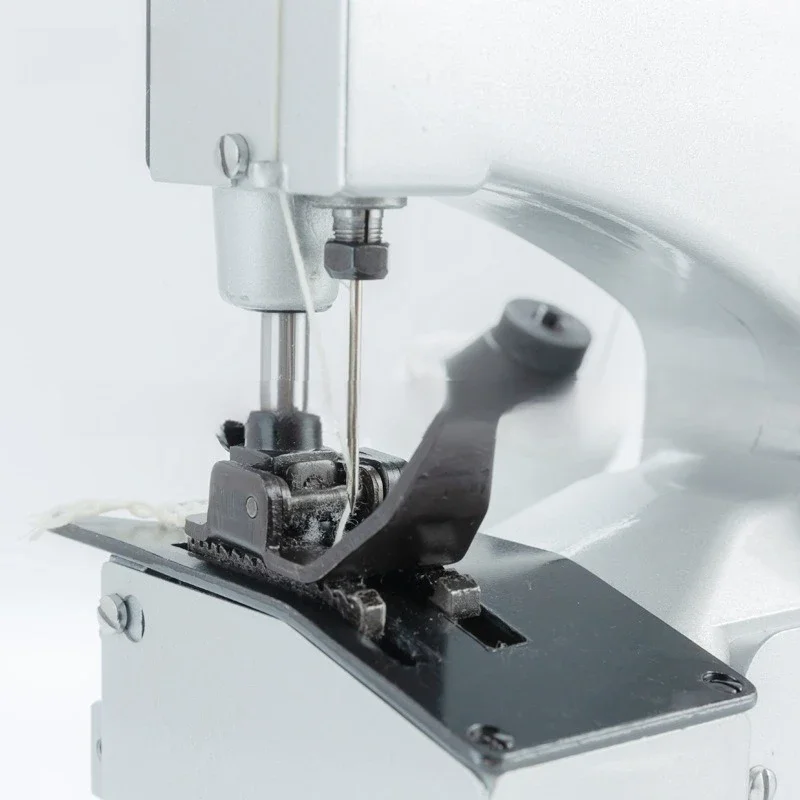 

GK26-1A Electric Bag Sewing Machine Weaving Fertilizer Bag Sealing Machine Tarp Sewing Machine