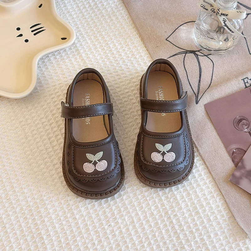 

Children's leather shoes, girls' shoes, spring new items, girls' soft soled cherry single shoes, fashionable children's performa