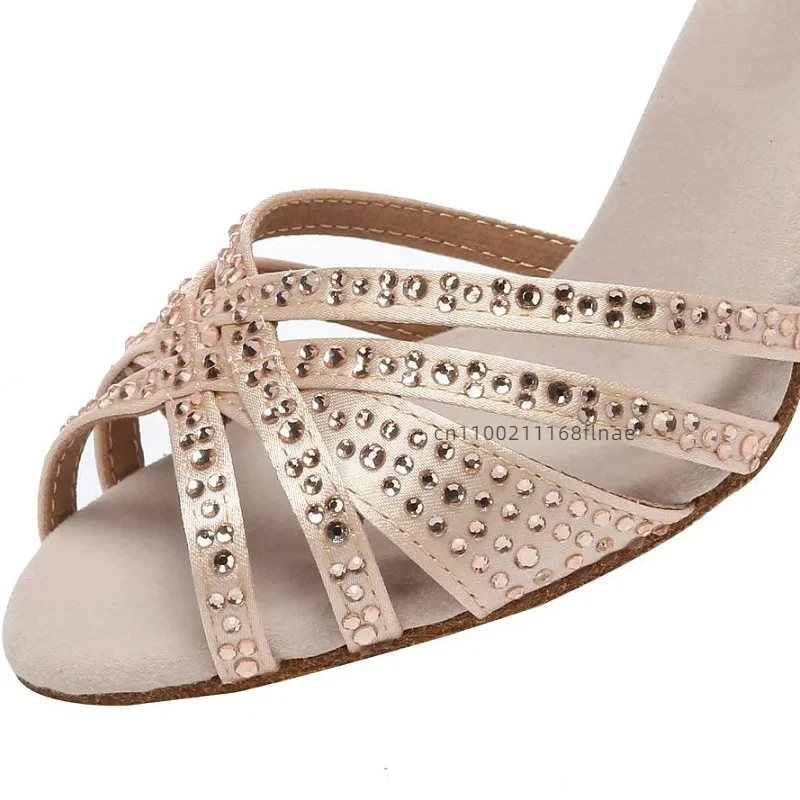 Zapatos de baile latino moderno para mujeres adultas con suela suave con tachuelas de diamantes, zapatos de baile profesionales para danza interior, tacón medio