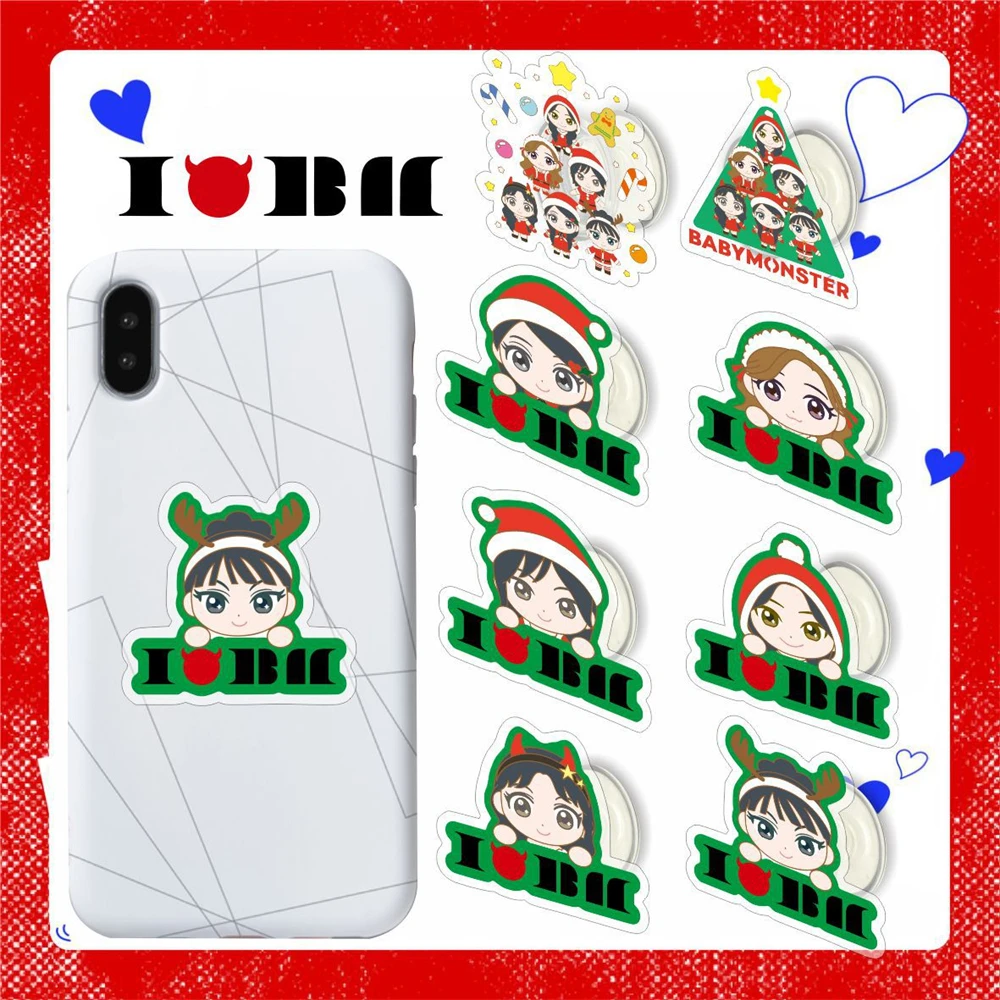 

KPOP BABYMONSTER мультяшный держатель для телефона, рождественский милый растягивающийся чехол для телефона, самоклеящееся крепление для мобильного телефона RAMI AHYEON RORA ASA