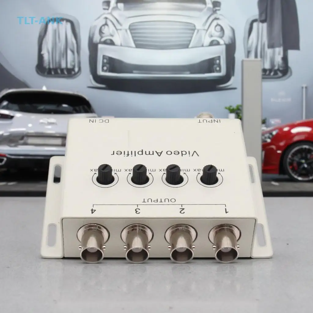 1x4 Video Amplifier Splitter 1 Input 4 Output BNC 4-Way CVBS Adjustable Gain Dedicated for Automotive Screens