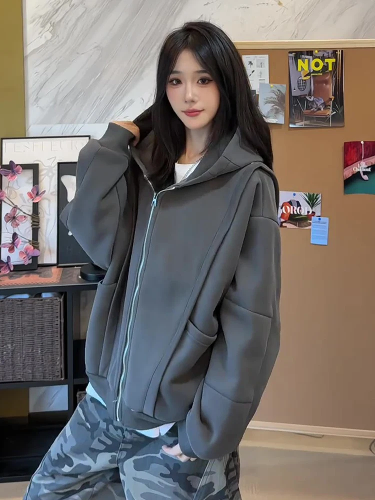 

Темно-серый мужской укороченный кардиган-худи в американском деконструированном стиле, из плотной ткани, с эффектом поношенности, повседневный, износостойкий, длинный.