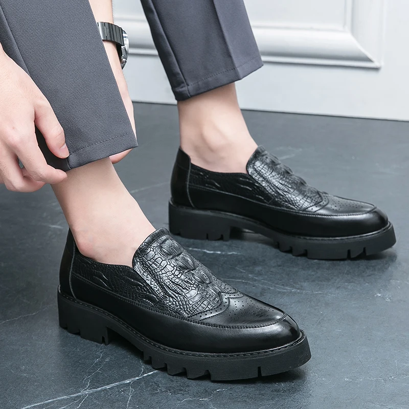 

Handmade Leather Casual Shoes Men Sneakers Outdoor Men Shoe Breathable Flats Shoe Hot Sale Platform Slip On Men Loafers Big Size