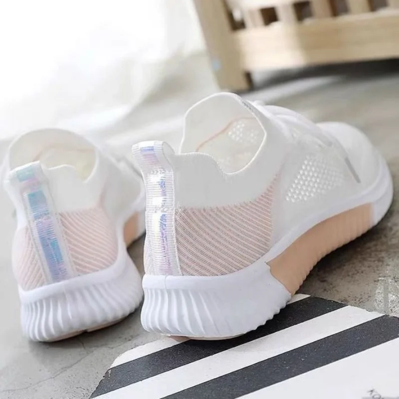 Buty damskie 2021, wiosenne, białe, nowe, oddychające, sportowe, siatkowe, wszechstronne, letnie, puste, latające, tkane, antypoślizgowe damskie