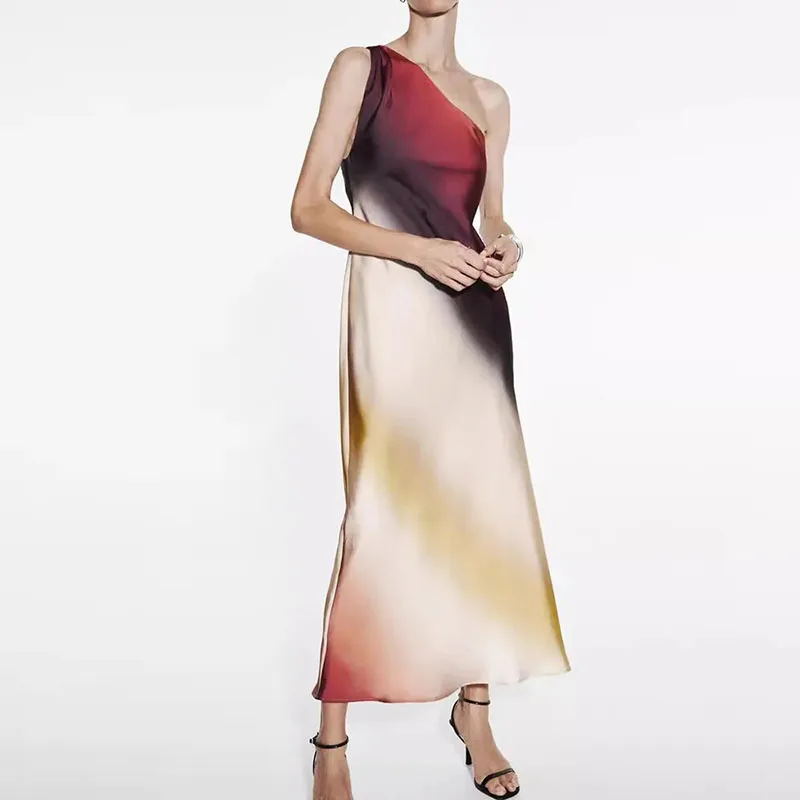 فستان سهرة أنيق من الساتان مطبوع متدرج للنساء مثير بكتف واحد بدون أكمام فستان طويل صيفي بياقة منحرفة فستان بوهو بدون ظهر