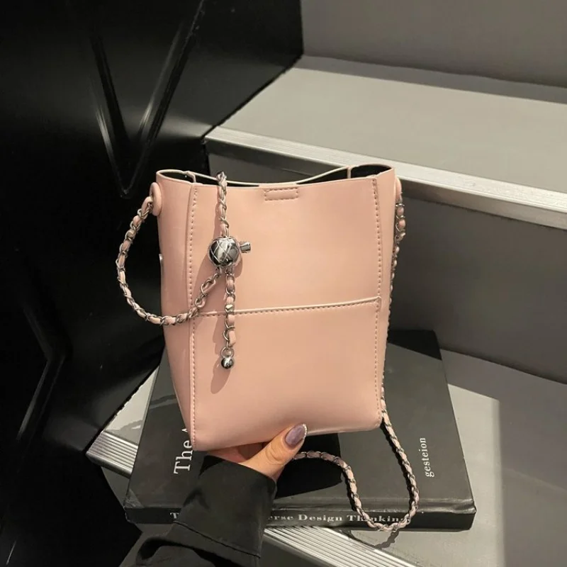 

High-End Women Luxury Tote Bag Featuring Famous Designer Craftsmanship And Trendy Design Elements Suitable For Daily Commute​