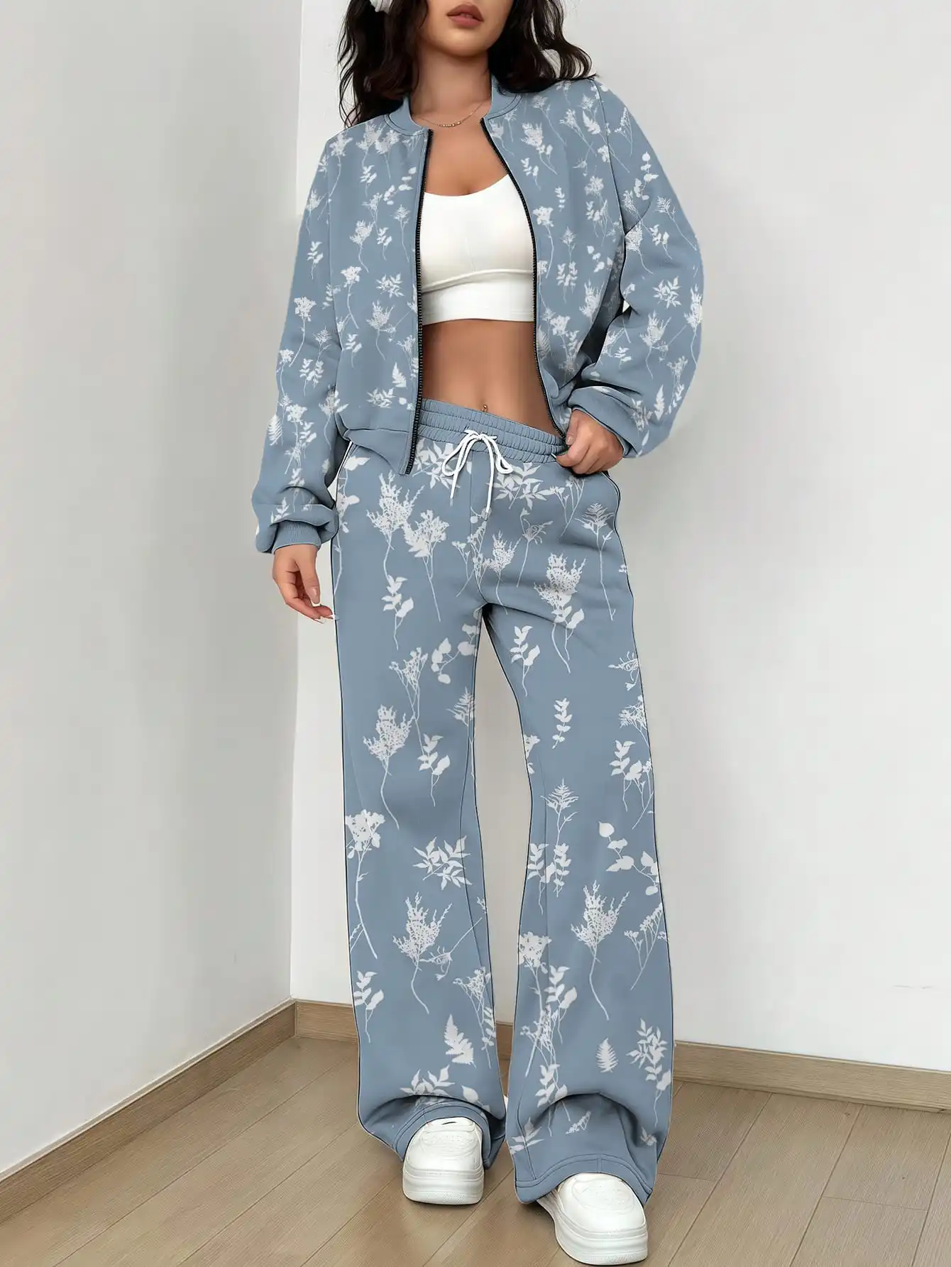 

Spring and Autumn New Women's Multi Color Fashion Printed Long Sleeved Coat, Pants Baseball Set