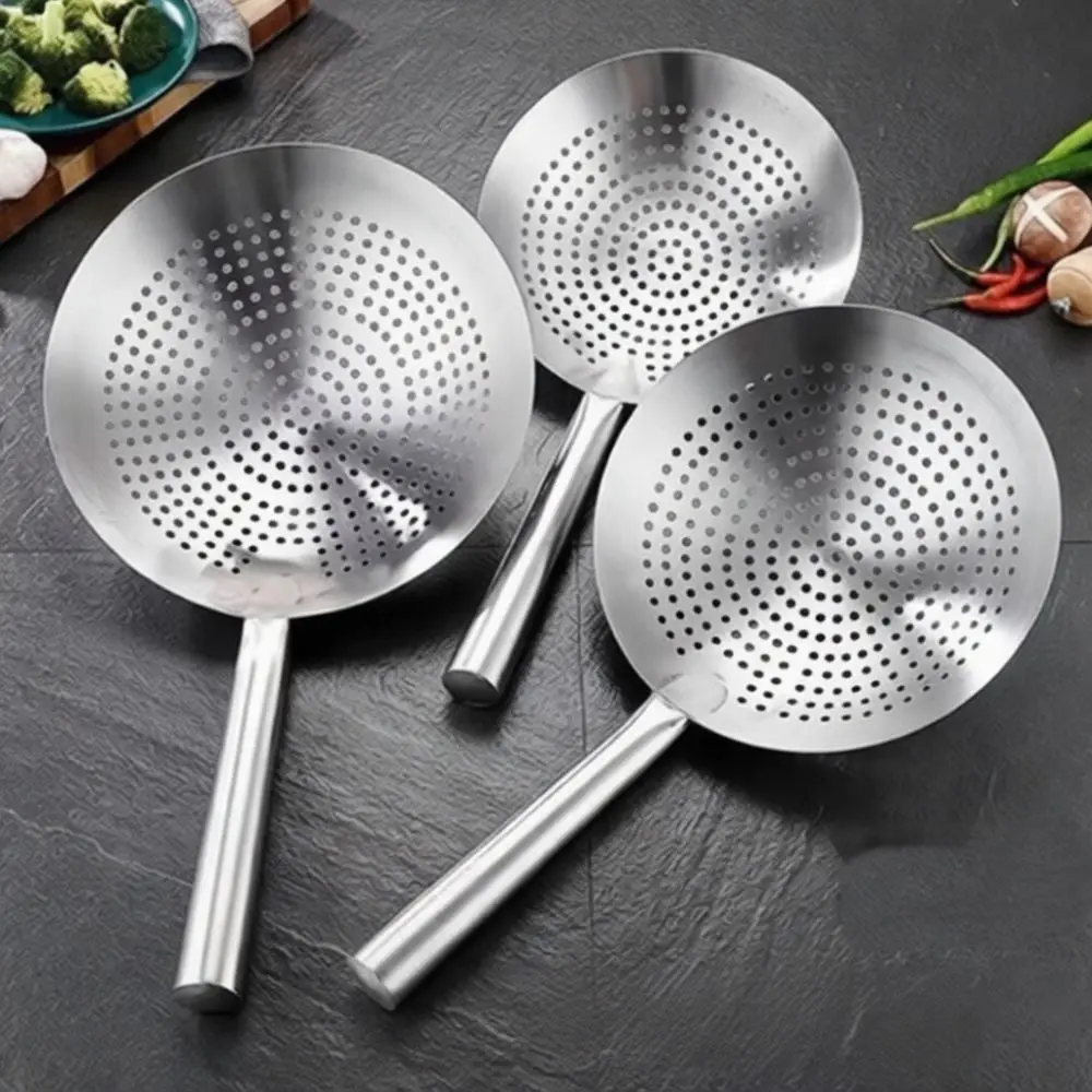 Premium 304 Stainless Steel Kitchen Skimmer Large Mesh Strainer Commercial Grade Cooking Tool For Draining Oil And Noodles