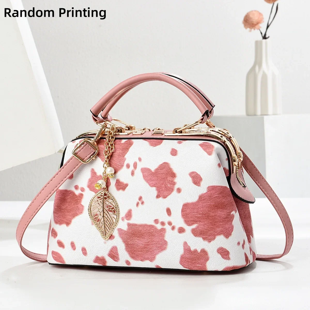 

Trendy Letter Print Women's Large Capacity Summer Handbag Cow Pattern Chain Shoulder Crossbody Bag Underarm Bag Polyester Fiber