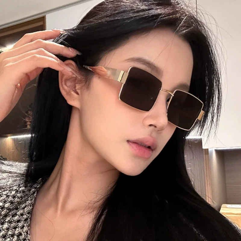 

Unisex Sunglasses Square Frame Simple Cool Fashionable Girls Trendy Luxury Brand High-quality UV Resistant Sunshade Sunglasses