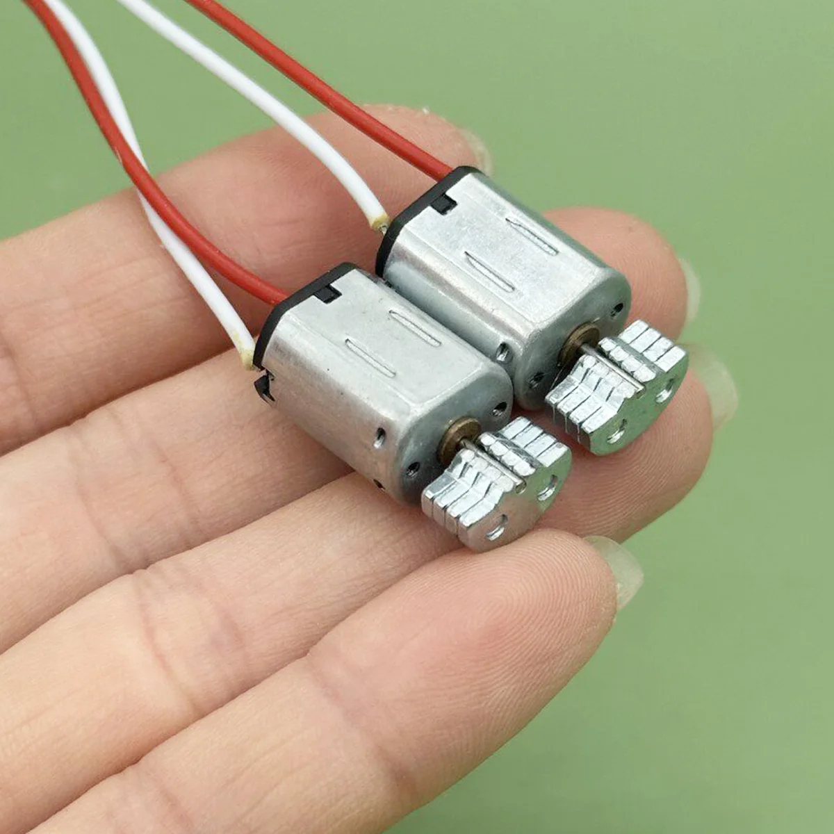 2PCS Mini N20 Vibration Motor DC 3V 3.7V Vibrating Motor Vibrator with Eccentric Wheel DIY Toy Massager